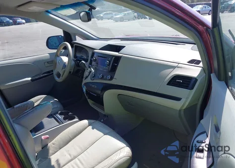 2011 Toyota Sienna Le из США, поврежденный, VIN 5TDKK3DC1BS069403